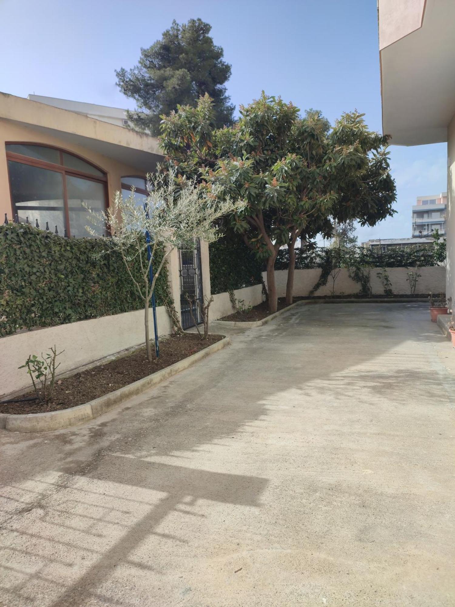 Bp Beach Apartments Golem  Exterior photo